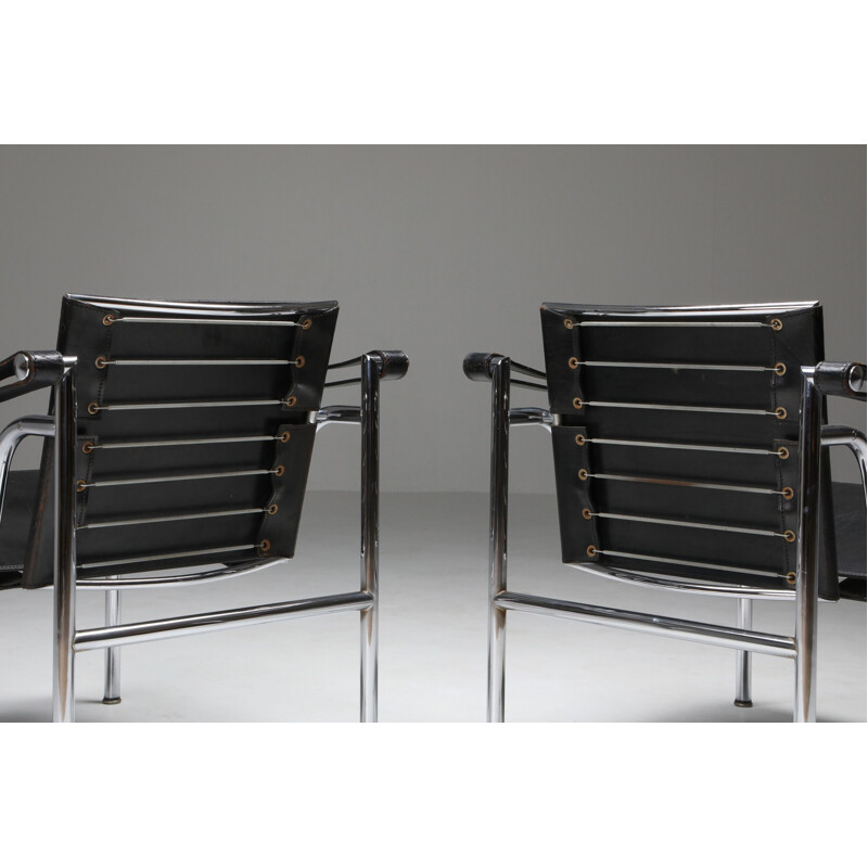 Pair of Vintage LC2 Le Corbusier, Pierre Jeanneret, Charlotte Perriand 1965