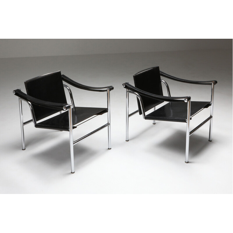 Pair of Vintage LC2 Le Corbusier, Pierre Jeanneret, Charlotte Perriand 1965