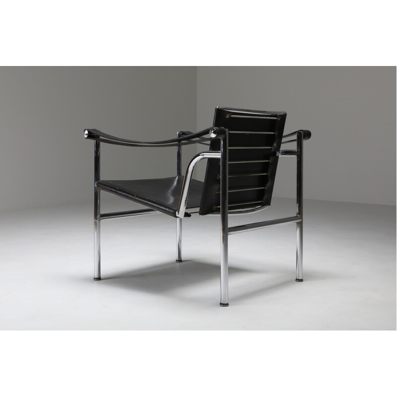 Pair of Vintage LC2 Le Corbusier, Pierre Jeanneret, Charlotte Perriand 1965