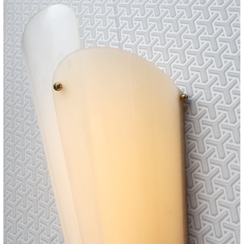 White plexiglass and brass wall lamp - 1950s