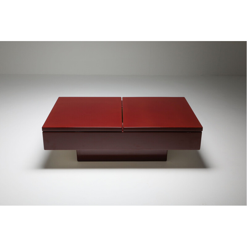 Table basse vintage coulissante laquée rouge, Jean Claude Mahey - 1980