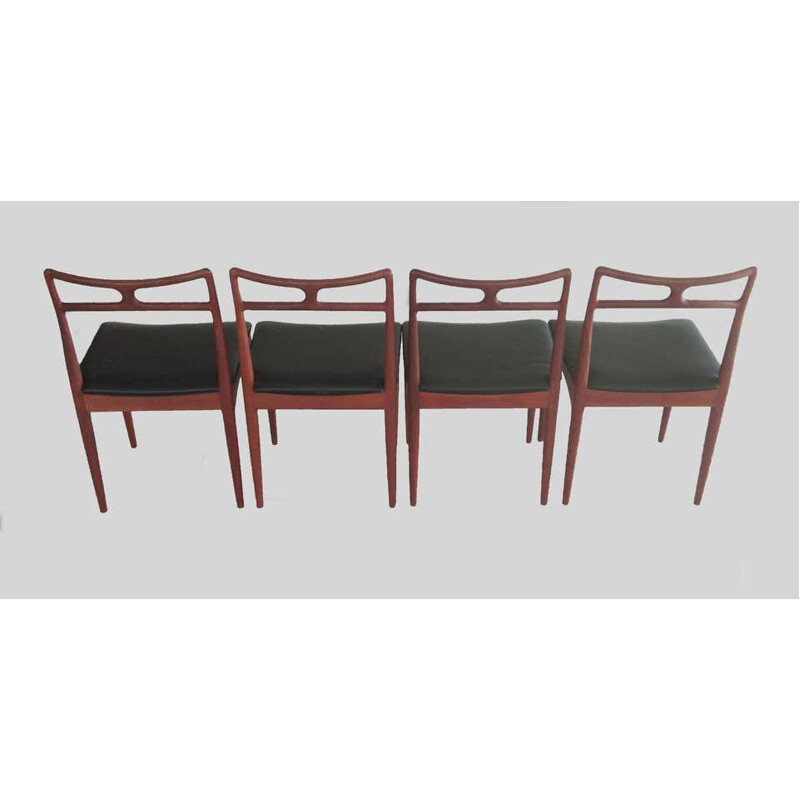 Set of 4 vintage teak chairs Inc. by Johannes Andersen, Denmark