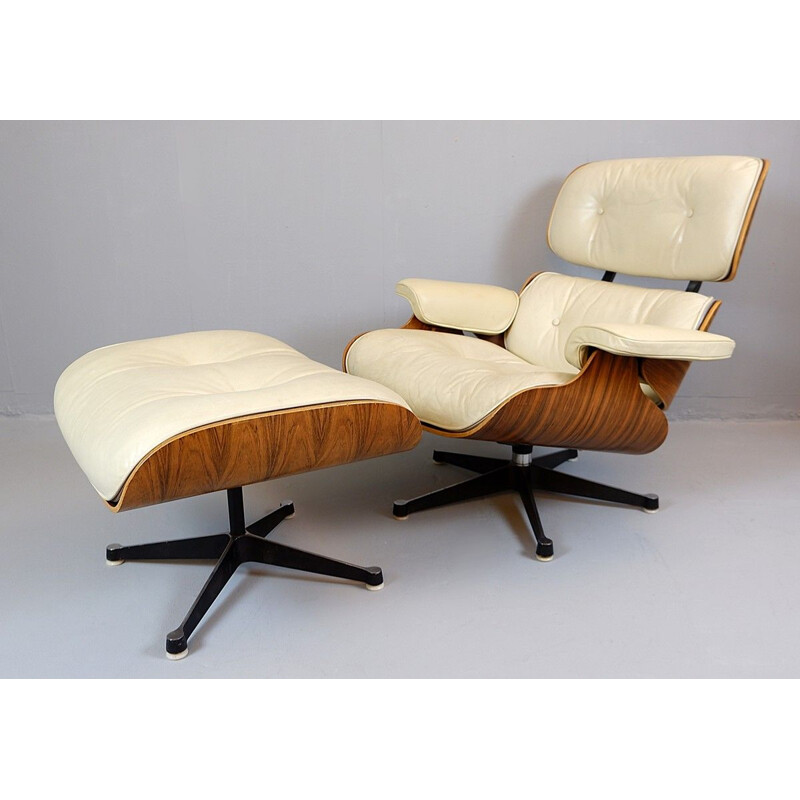 Vintage armchair Charles Et Ray Eames & Ottoman Mobilier International Edition