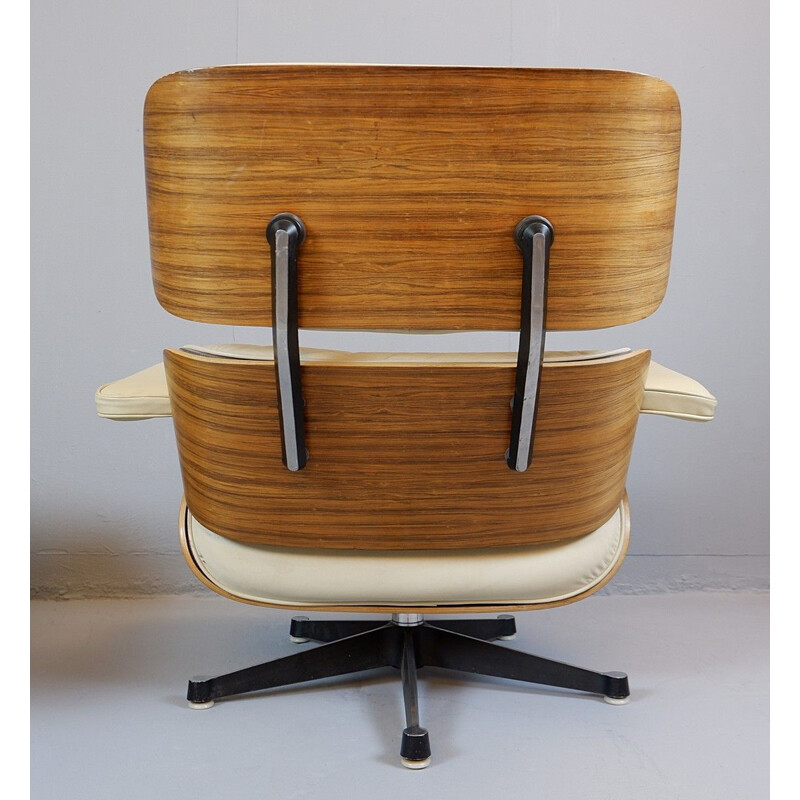 Vintage armchair Charles Et Ray Eames & Ottoman Mobilier International Edition