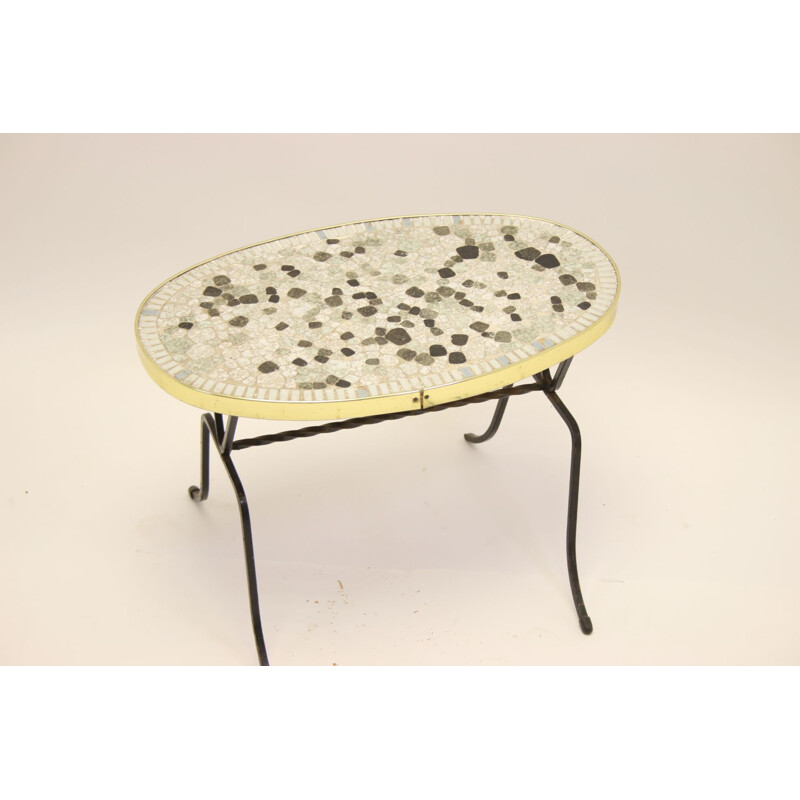 Table ou plateau vintage  rond allongé en mosaïque