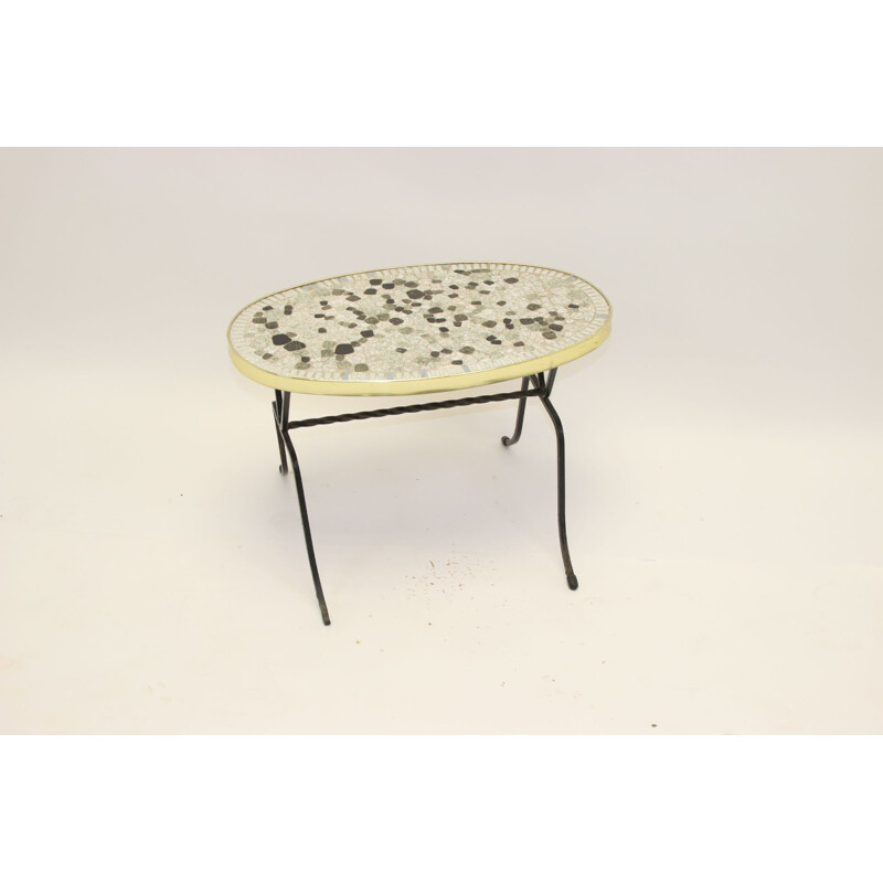 Table ou plateau vintage  rond allongé en mosaïque