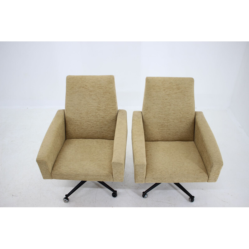 Pair of vintage swivel armchairs, Czechoslovakia 1970