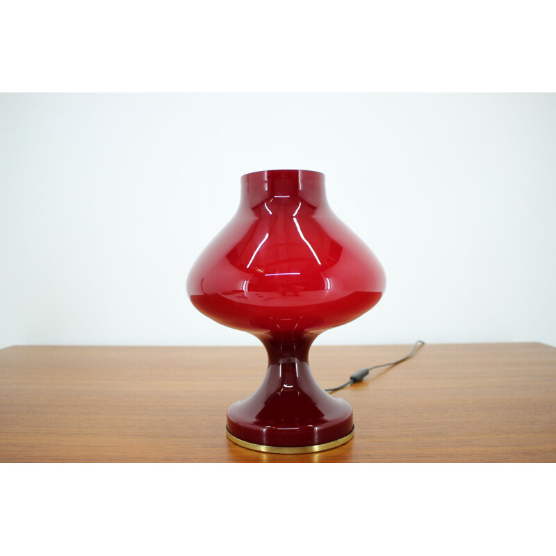 Lámpara de sobremesa vintage de Allglass rojo de Stefan Tabery, 1960