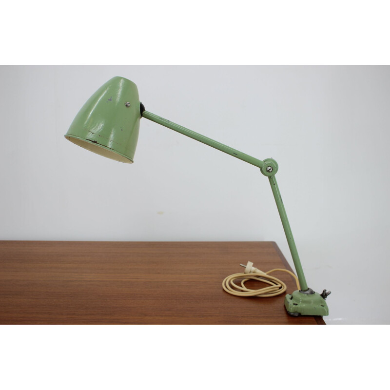Lampe de table vintage industrielle en métal ajustable et patinée, 1950