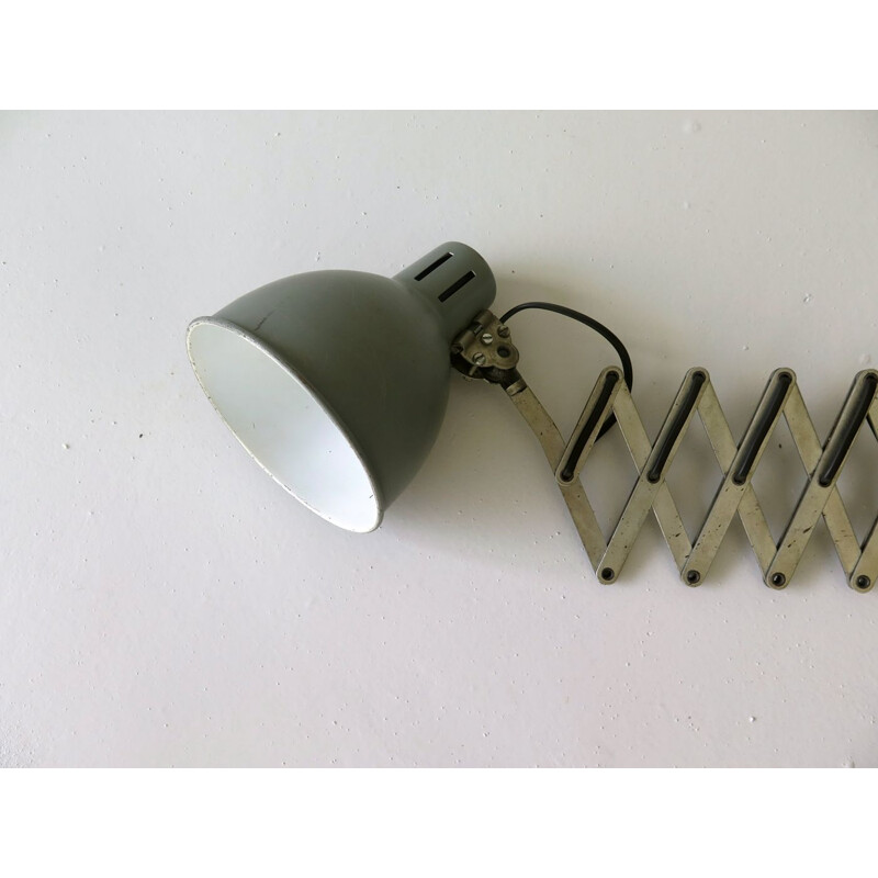 Vintage Extendable industrial wall lamp