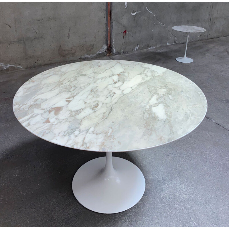 Vintage table Eero Saarinen by Knoll