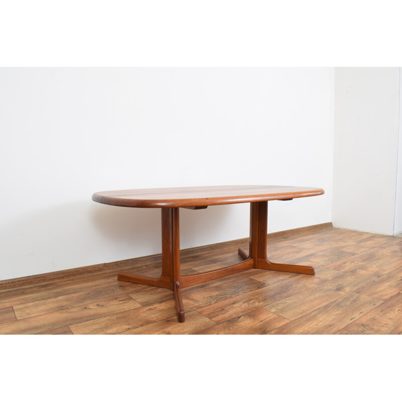 Vintage solid teak coffee table in Dyrlund, Denmark 1970