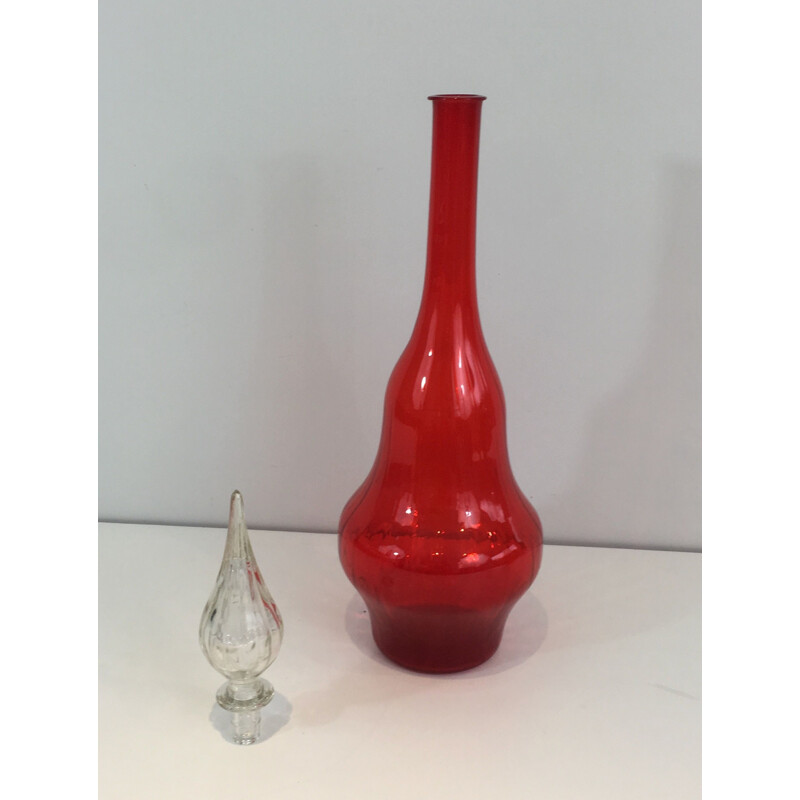 Botella vintage de vidrio rojo, 1970