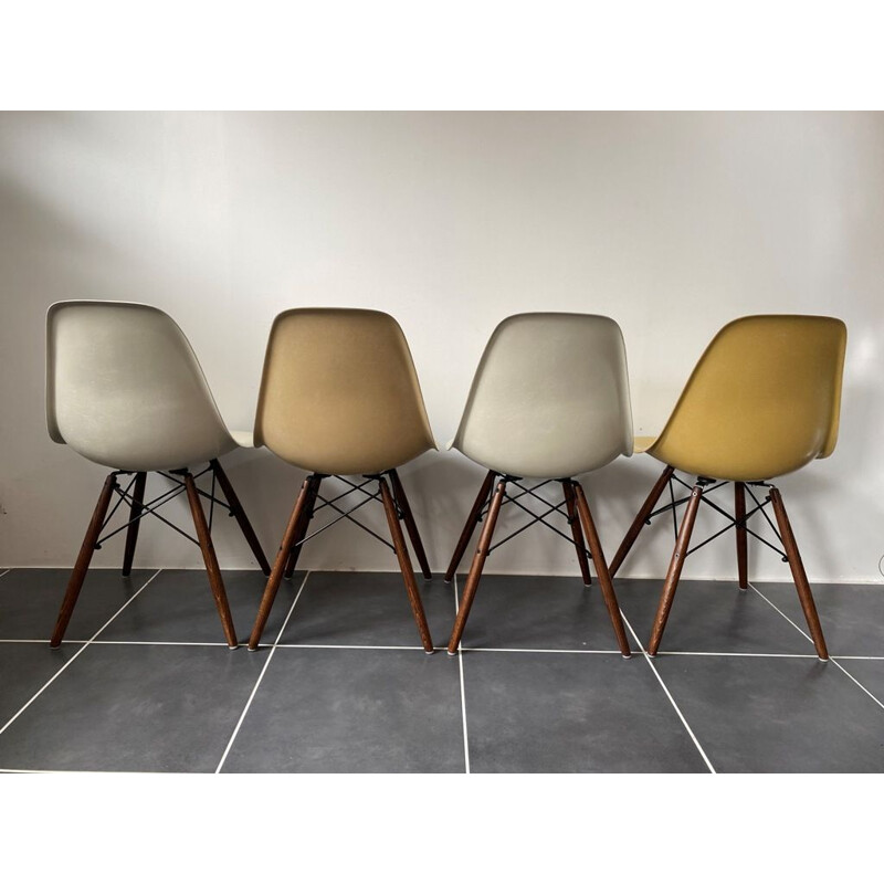 Lot 4 chaises vintage dsw fibre eames herman miller 1950