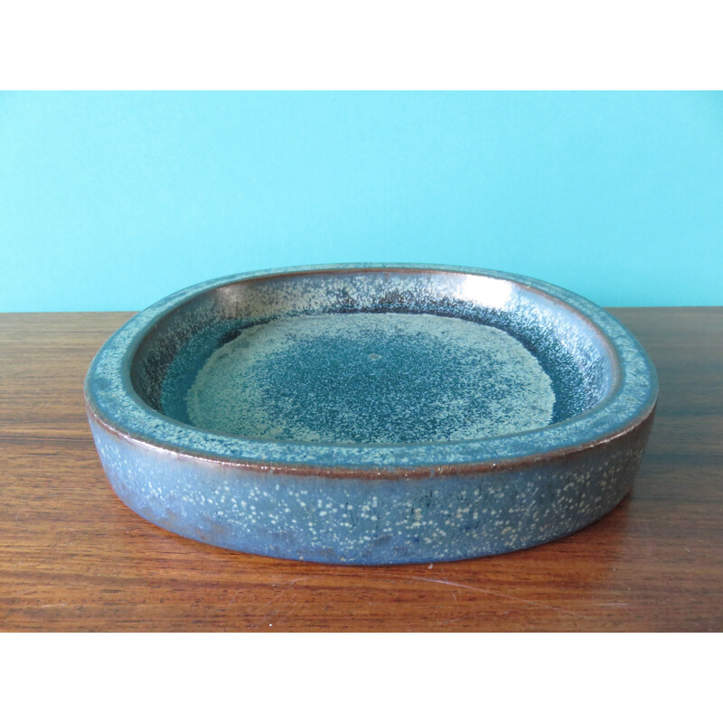 Vintage stoneware deep dish 