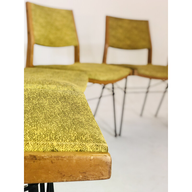 Suite de 6 chaises vintage en skaï jaune