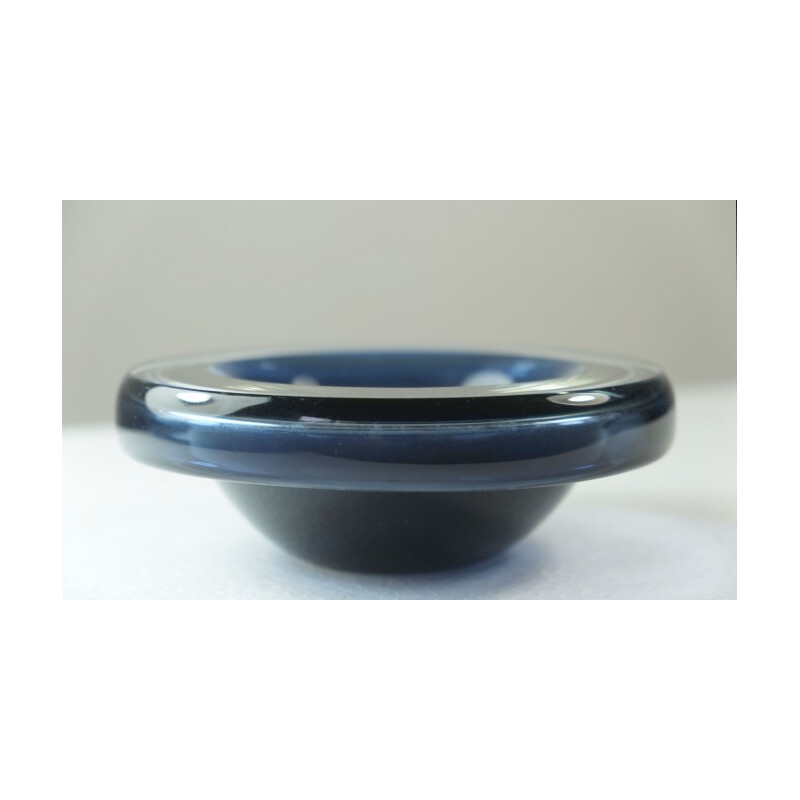 Nuutajärvi Notsjö Scandinavian blue bowl in glass, Jaako NIEMI - 1962