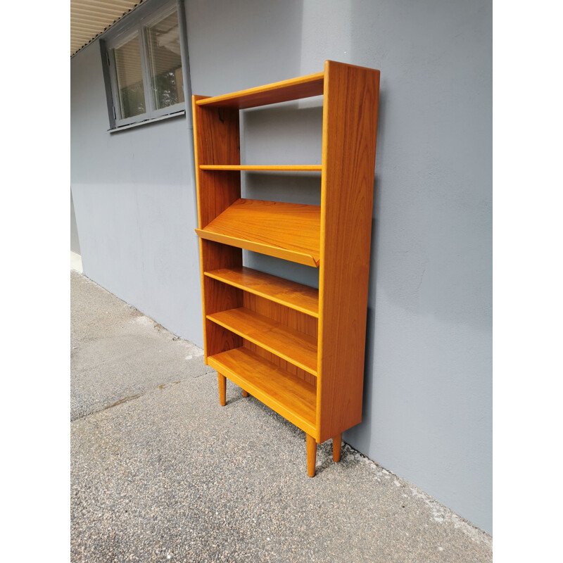 Vintage bookcase shelfScandinavian