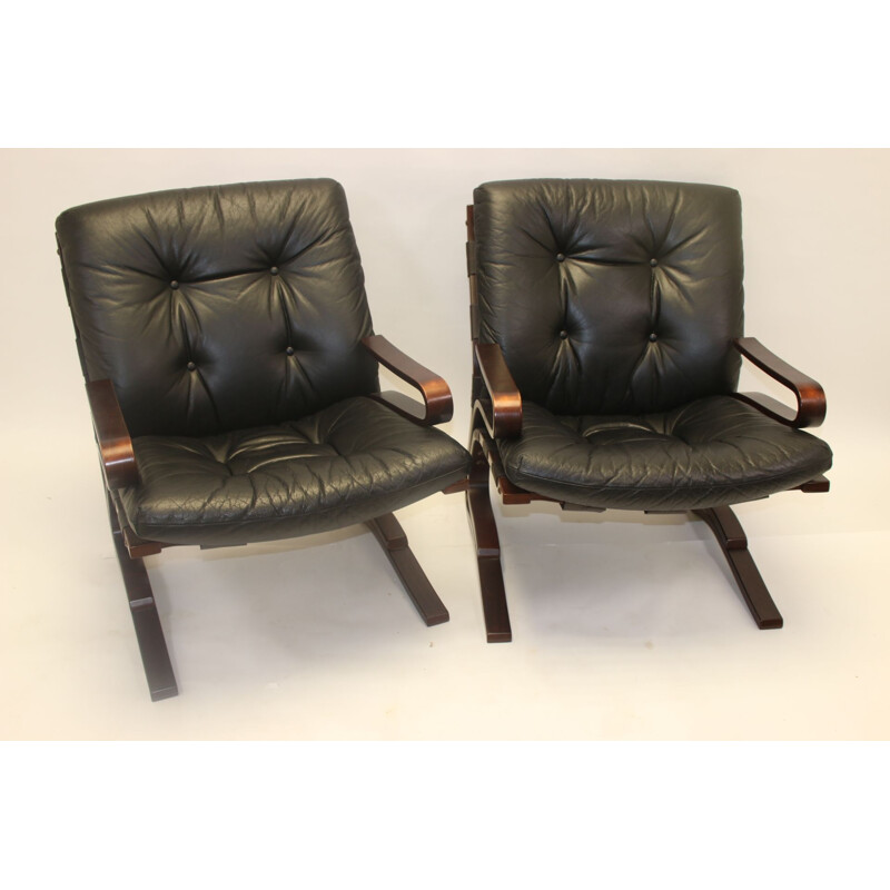 Paire de fauteuil lounge Vintage Kengu Cuir par Elsa & Nordahl Solheim pour Rybo Rykken & Co