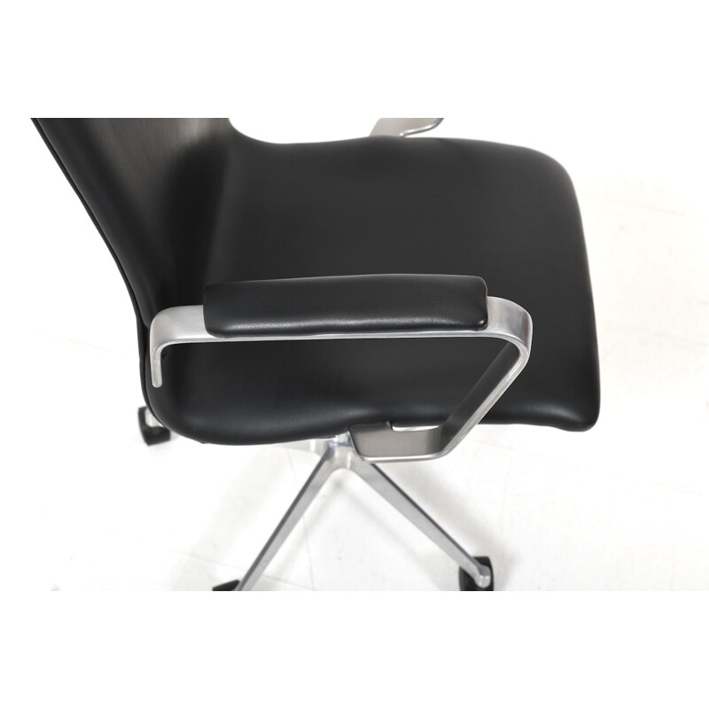 Vintage High-backed Oxford Office Chair by Arne Jacobsen for Fritz Hansen Danish 1980