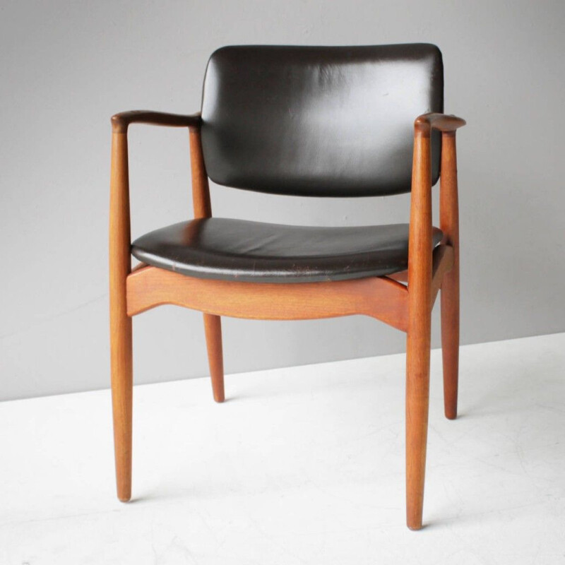 Poltrona vintage in teak e pelle modello SJ 67 di ERIK BUCH per Ørum Møbler, Danimarca 1950