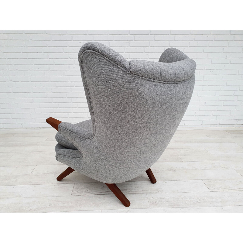 Vintage fully upholstered Danish chair by Svend Skipper, 1970