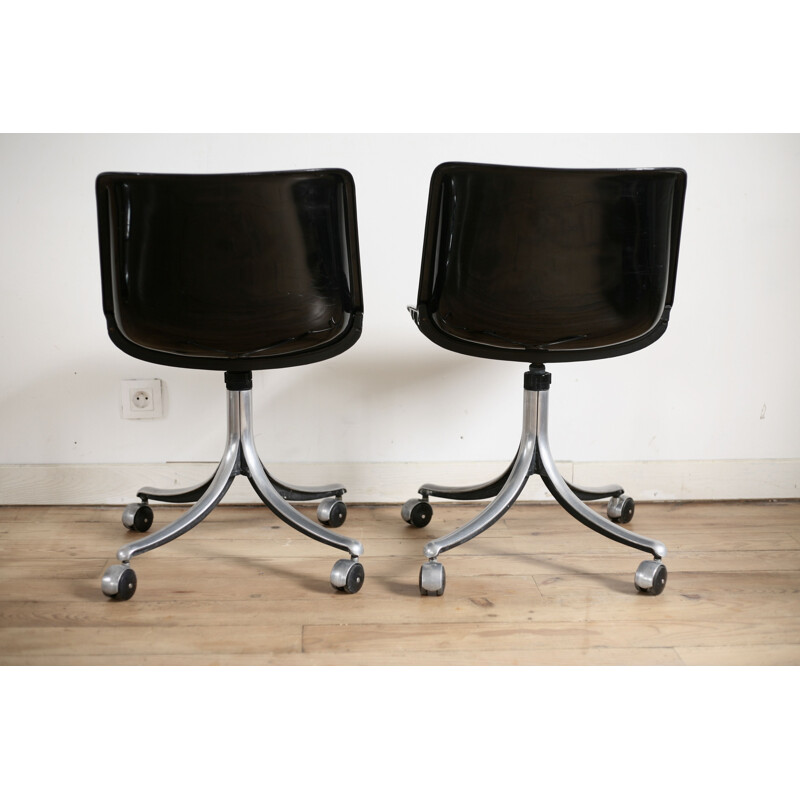 Pair of vintage chairs by Osvaldo Borsani, Modus model, deTecno, Italy, 1970