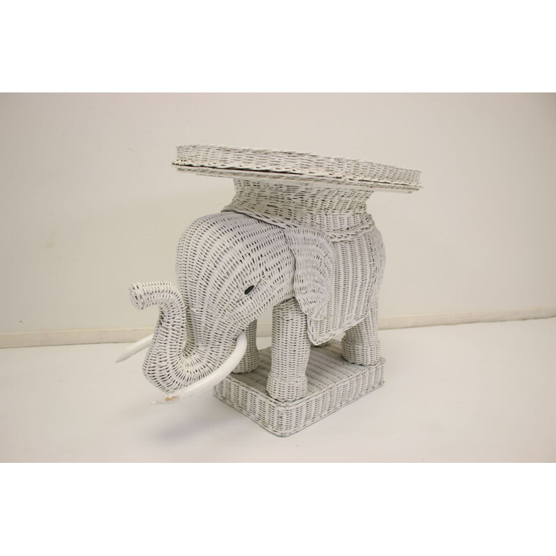 Table vintage en osier en forme d'éléphant