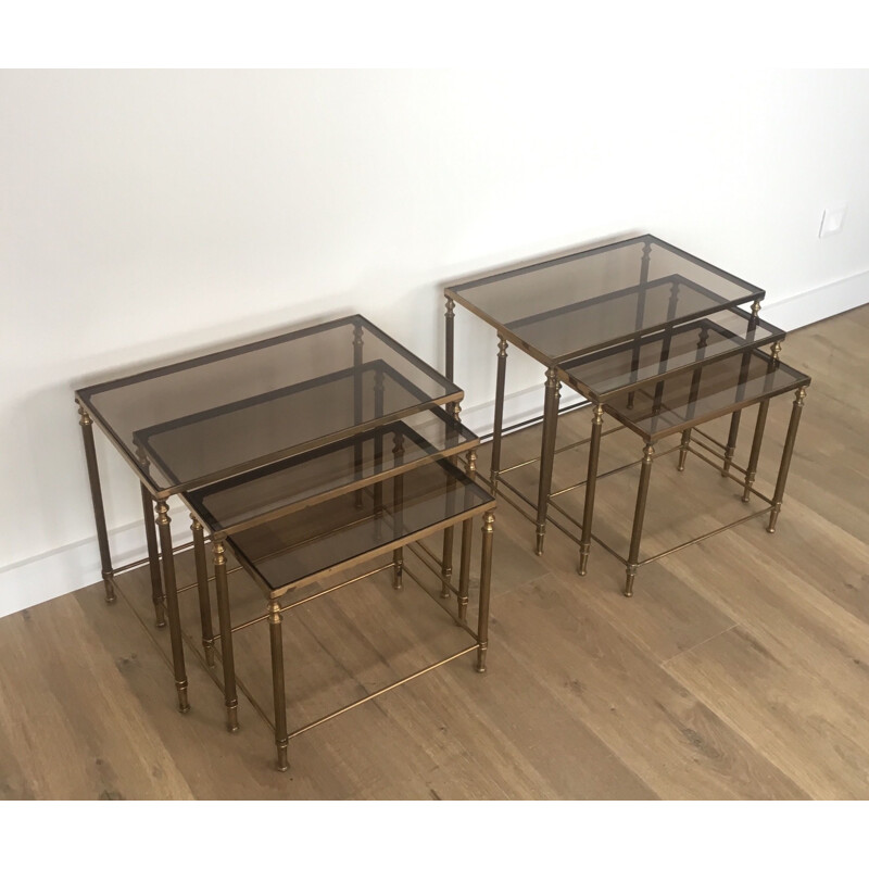 Paar 1940's messing Nesting Table Suites