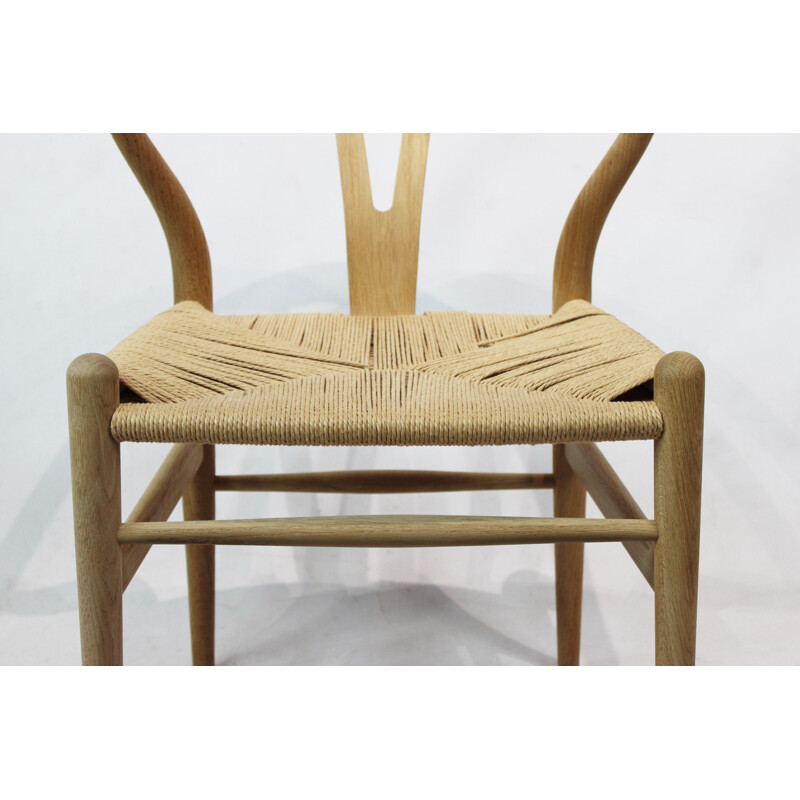 Vintage Y-chairs, model CH24, in oak and paper cord by Hans J. Wegner for Carl Hansen & Son 1960s