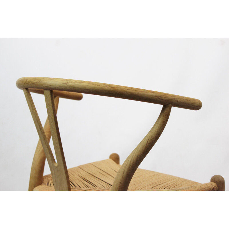 Vintage Y-chairs, model CH24, in oak and paper cord by Hans J. Wegner for Carl Hansen & Son 1960s