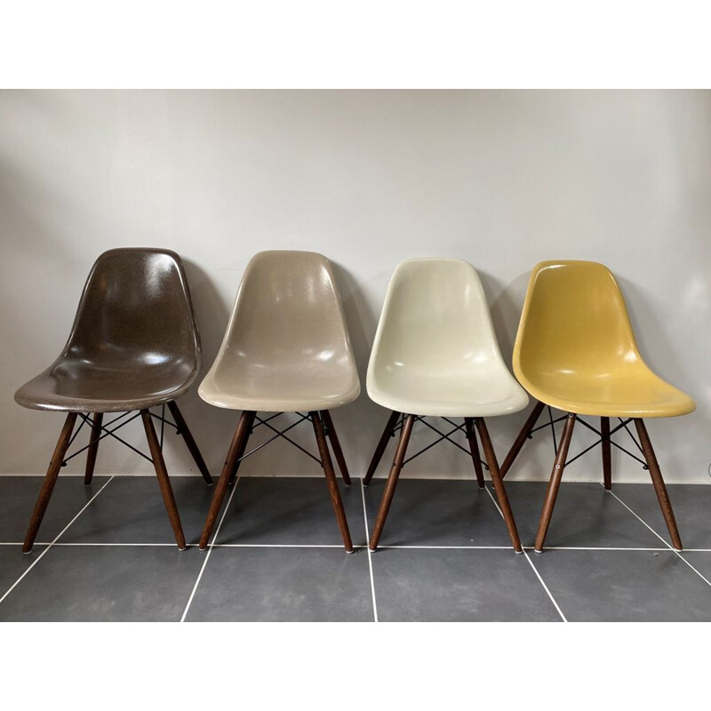 4 chaises vintage dsw marron greige eames herman miller noyer 1970
