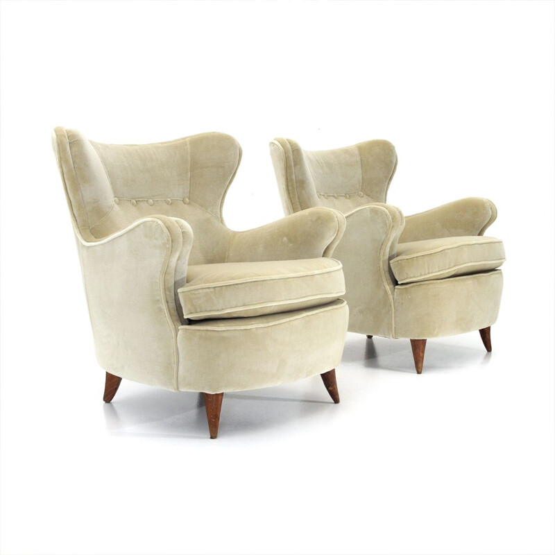 Pair of vintage cream white velvet armchairs, Italian 1940