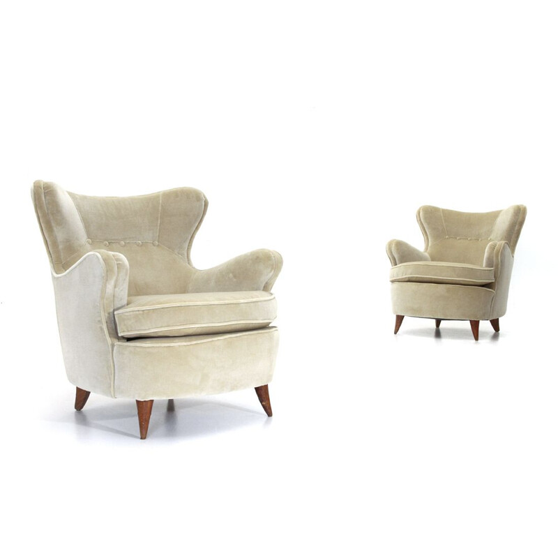 Pair of vintage cream white velvet armchairs, Italian 1940