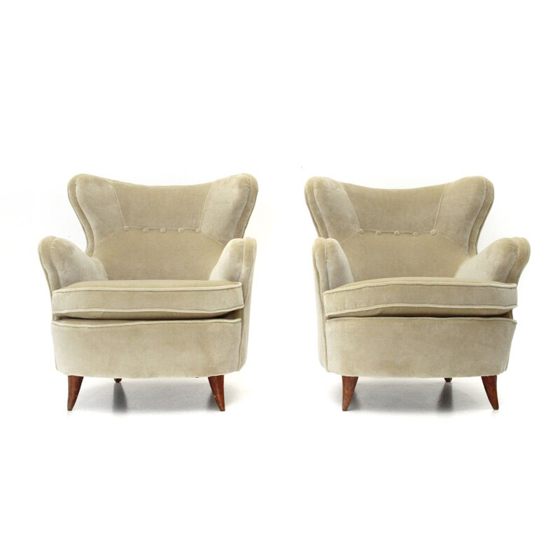 Pair of vintage cream white velvet armchairs, Italian 1940