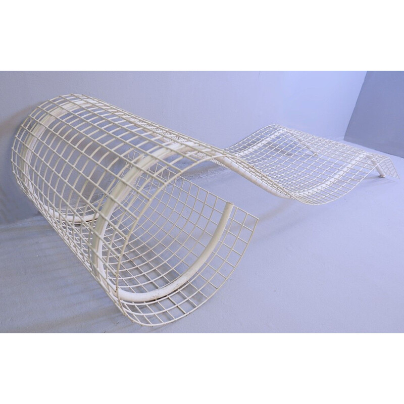 Chaise longue de piscine vintage en fer blanc