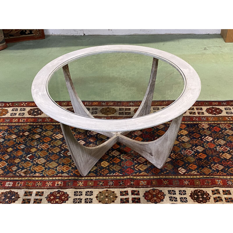 Vintage round coffee table model Astro de G Plan in patinated teak