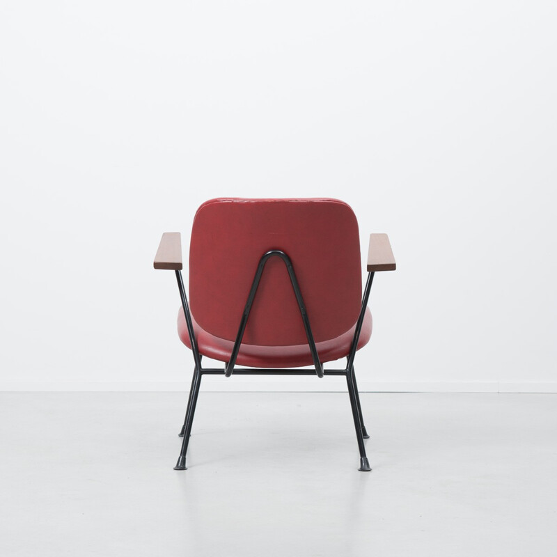 Chaise Kembo rouge à accoudoirs,W H GISPEN - 1954