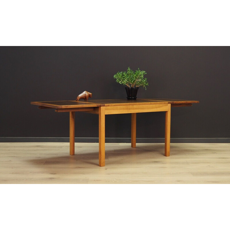 Table basse vintage en noyer scandinave 1970