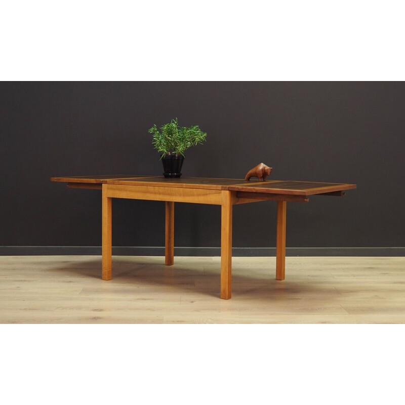 Table basse vintage en noyer scandinave 1970