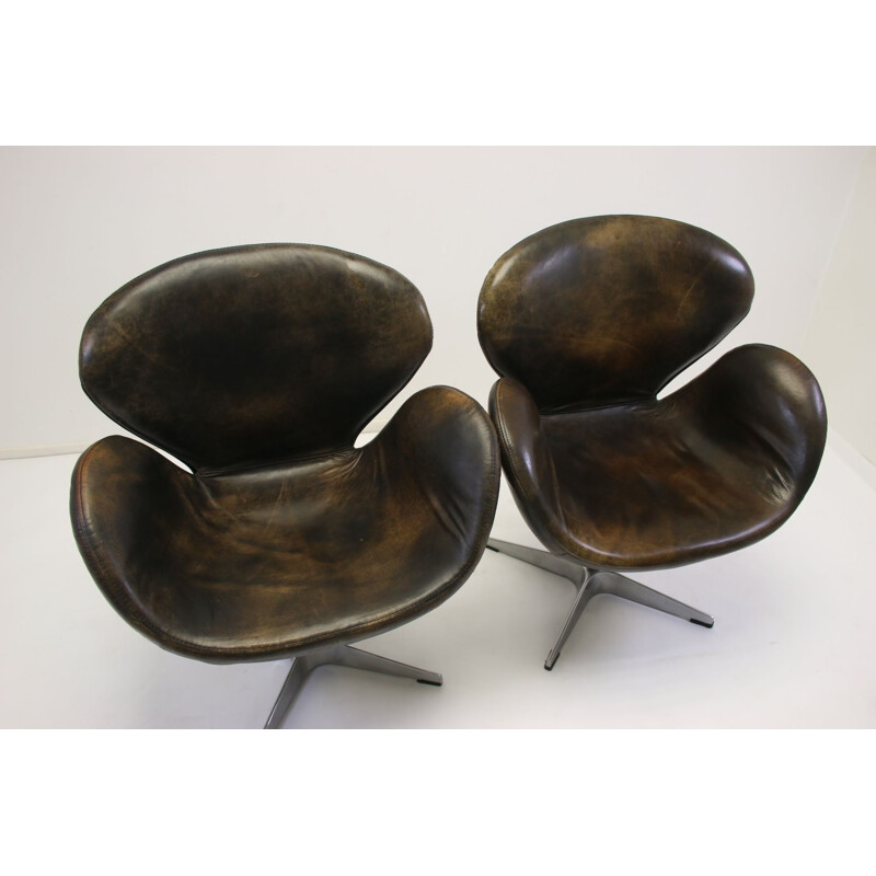 Paire de fauteuils Vintage Swan d'Arne Jacobsen pour Fritz Hansen 1970