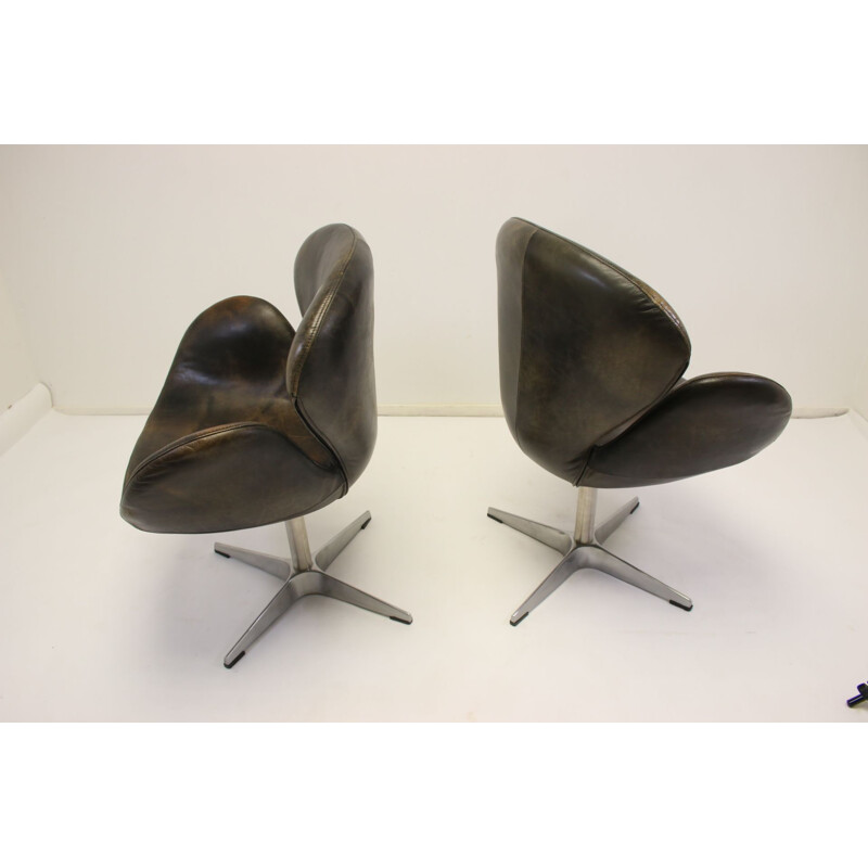 Pair of Vintage Swan Armchair by Arne Jacobsen for Fritz Hansen 1970