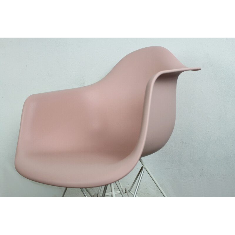 Vintage Plastic DAR armchair rosè, Charles Eames for Vitra