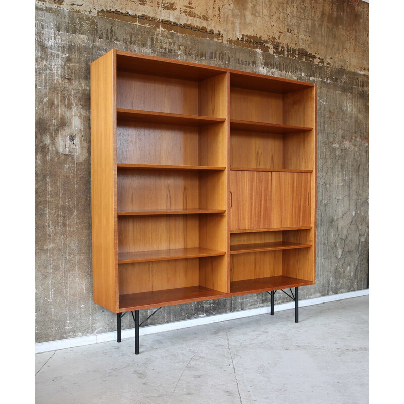 Mid-Century Shelf Cabinet Poul Hundevad Teak Standregal Kommode Danish 1960s