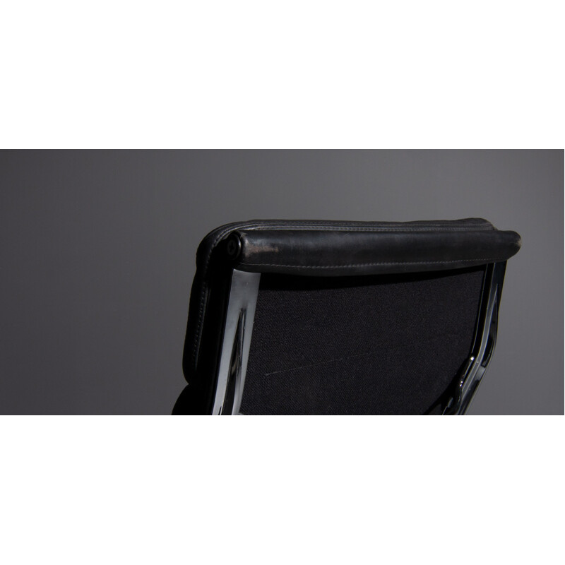 Vintage Eames lounge armchair model EA 216 soft pad black