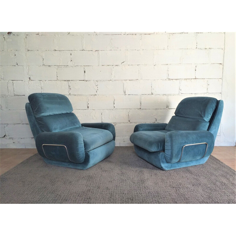 Pair of Vintage Italian space age armchairs 1970