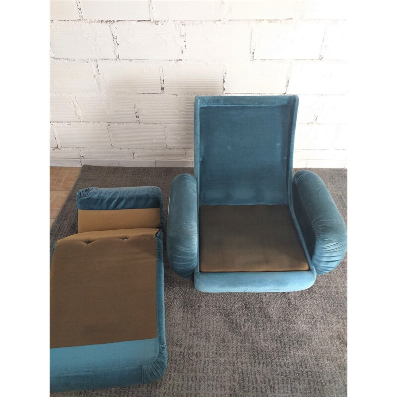 Pair of Vintage Italian space age armchairs 1970