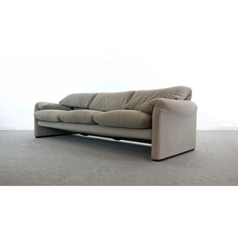 Vintage Cassina Maralunga 3-Seater Sofa by Vico Magistretti in grey 1973