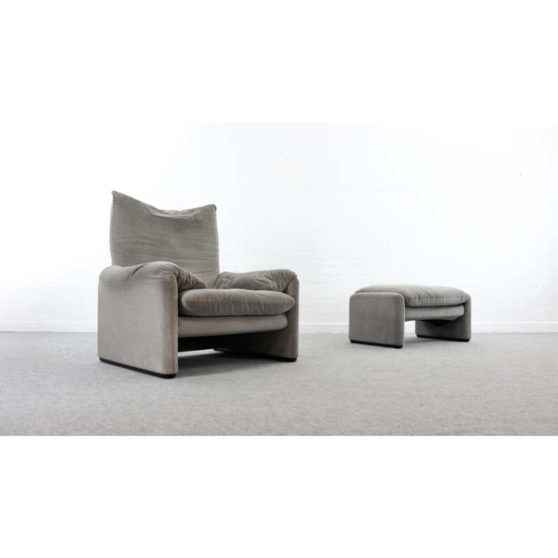 Vintage Chair and Ottoman Stool in grey Cassina Maralunga 1973