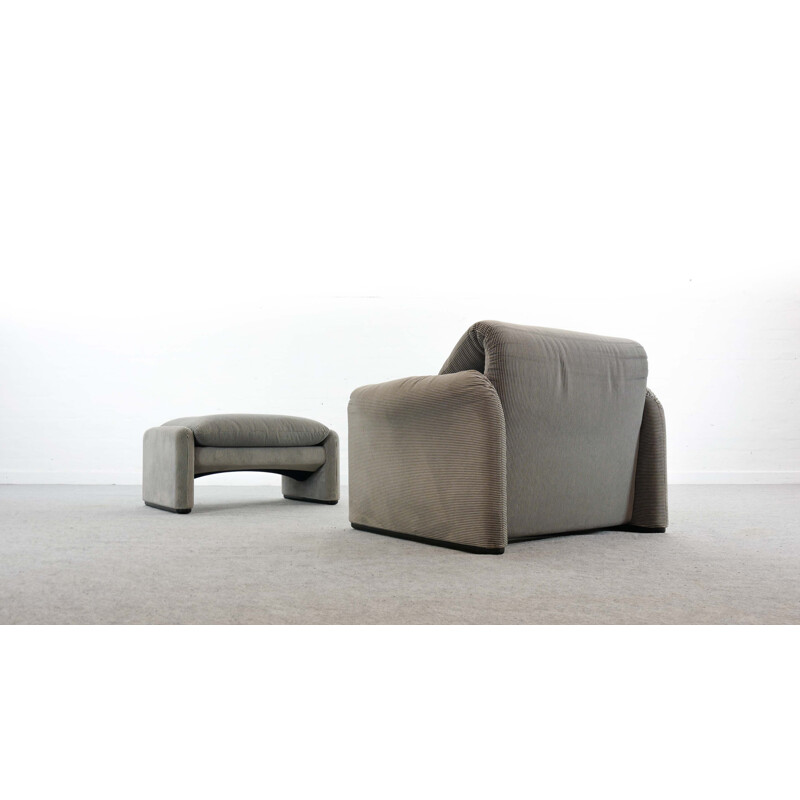 Vintage Chair and Ottoman Stool in grey Cassina Maralunga 1973